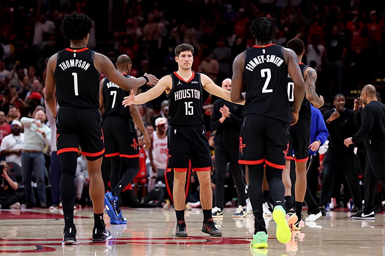 九游体育-又一次一分未得又如何？都这样了火箭甚至还敢让他进入先发阵容？